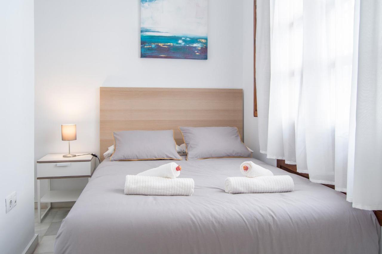 Riverside Triana Apartment Sevilla Bagian luar foto